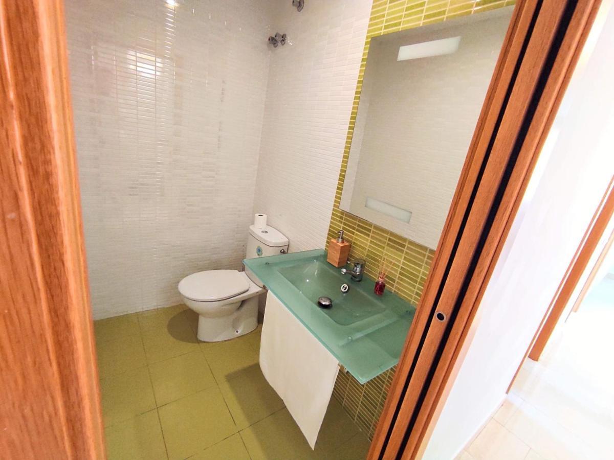 Manuela Nogales Apartments! มาลากา ภายนอก รูปภาพ