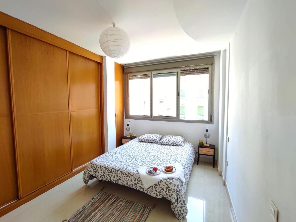 Manuela Nogales Apartments! มาลากา ภายนอก รูปภาพ