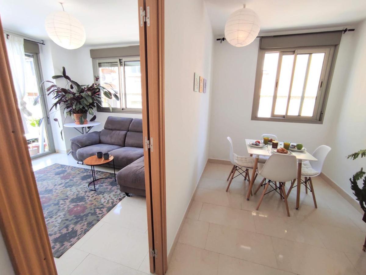 Manuela Nogales Apartments! มาลากา ภายนอก รูปภาพ